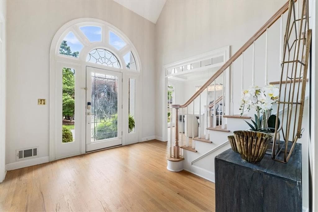 6 bedroom, 5 bathroom, 5,905 sq ft single family residence for sale at 9170 Nesbit Lakes Drive, Roswell, GA 30022 — photo 9