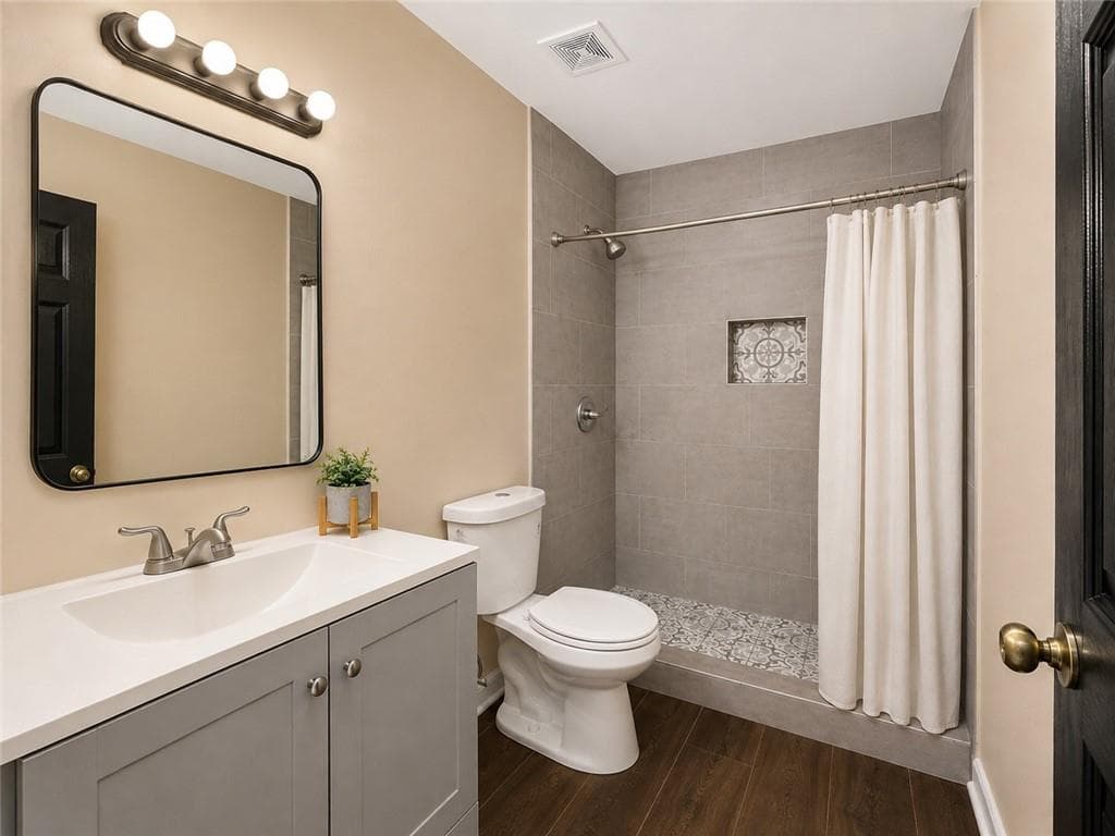 5 bedroom, 3 bathroom, 2,384 sq ft single family residence for sale at 2315 Lake Royale Drive, Riverdale, GA 30296 — photo 8