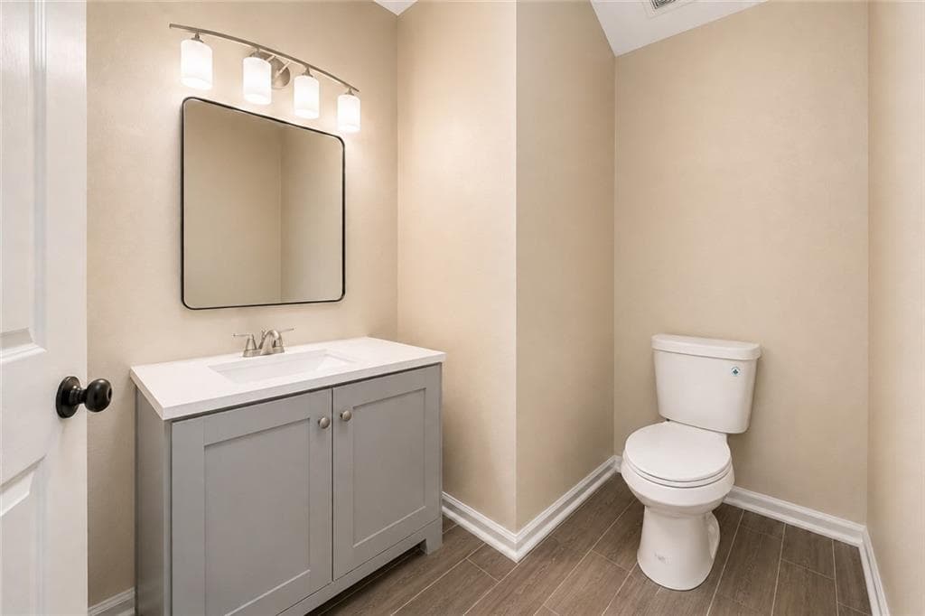 5 bedroom, 3 bathroom, 2,384 sq ft single family residence for sale at 2315 Lake Royale Drive, Riverdale, GA 30296 — photo 10