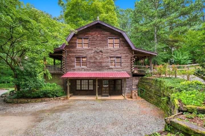 6 bedroom, 3 bathroom, 3,360 sq ft single family residence under contract at 7918 Holyoke Road, Cumming, GA 30040