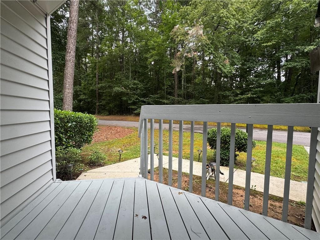 2 bedroom, 2 bathroom, 1,236 sq ft townhouse under contract at 505 Willow Way, Villa Rica, GA 30180 — photo 2