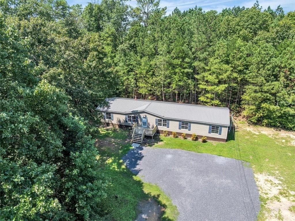 4 bedroom, 2 bathroom, 2,128 sq ft single family residence for sale at 827 Brackett Ridge Road, Chatsworth, GA 30705 — photo 8