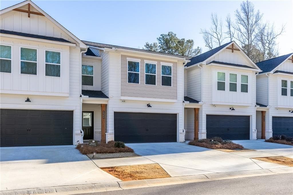 3 bedroom, 3 bathroom, 1,936 sq ft townhouse for rent at 214 Rockfern Terrace 34, Lilburn, GA 30047 for $2,500 a month — photo 5