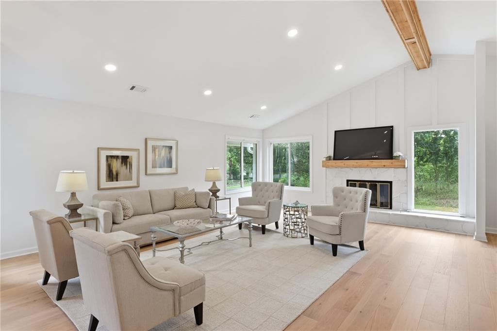 4 bedroom, 3 bathroom, 2,805 sq ft single family residence under contract at 3313 Clubland Drive, Marietta, GA 30068 — photo 6