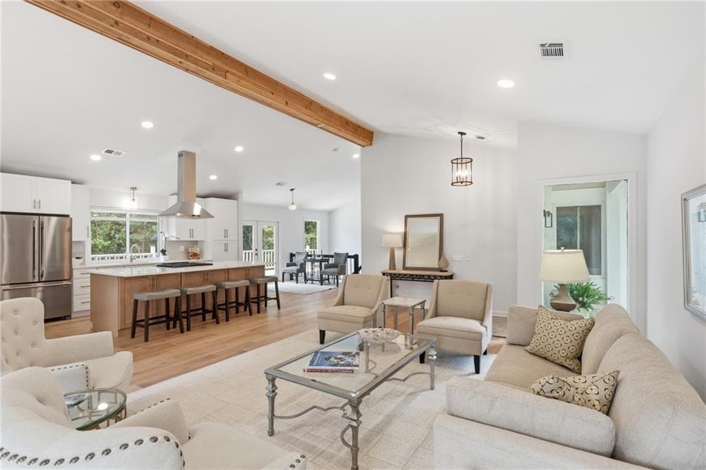 4 bedroom, 3 bathroom, 2,805 sq ft single family residence under contract at 3313 Clubland Drive, Marietta, GA 30068 — photo 7