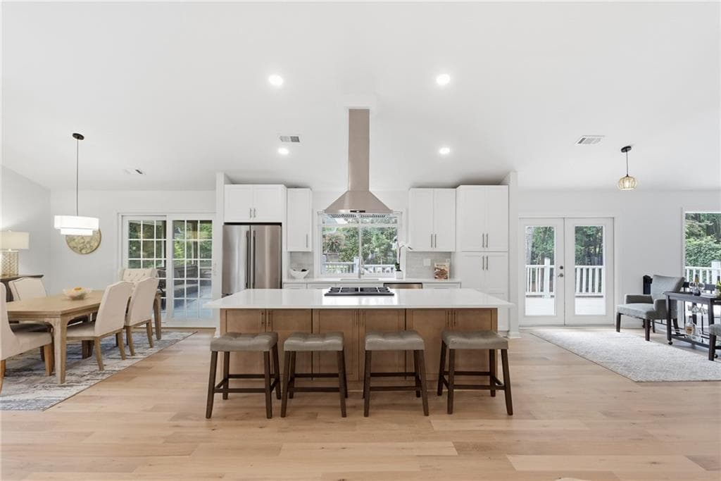 4 bedroom, 3 bathroom, 2,805 sq ft single family residence under contract at 3313 Clubland Drive, Marietta, GA 30068 — photo 8