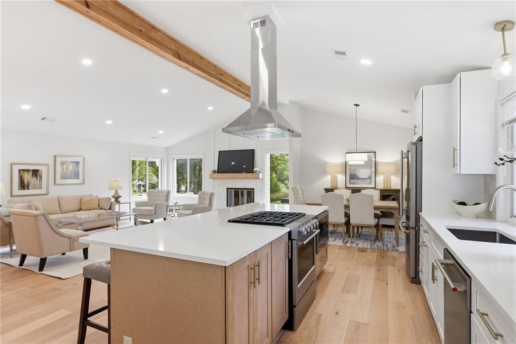 4 bedroom, 3 bathroom, 2,805 sq ft single family residence under contract at 3313 Clubland Drive, Marietta, GA 30068 — photo 9