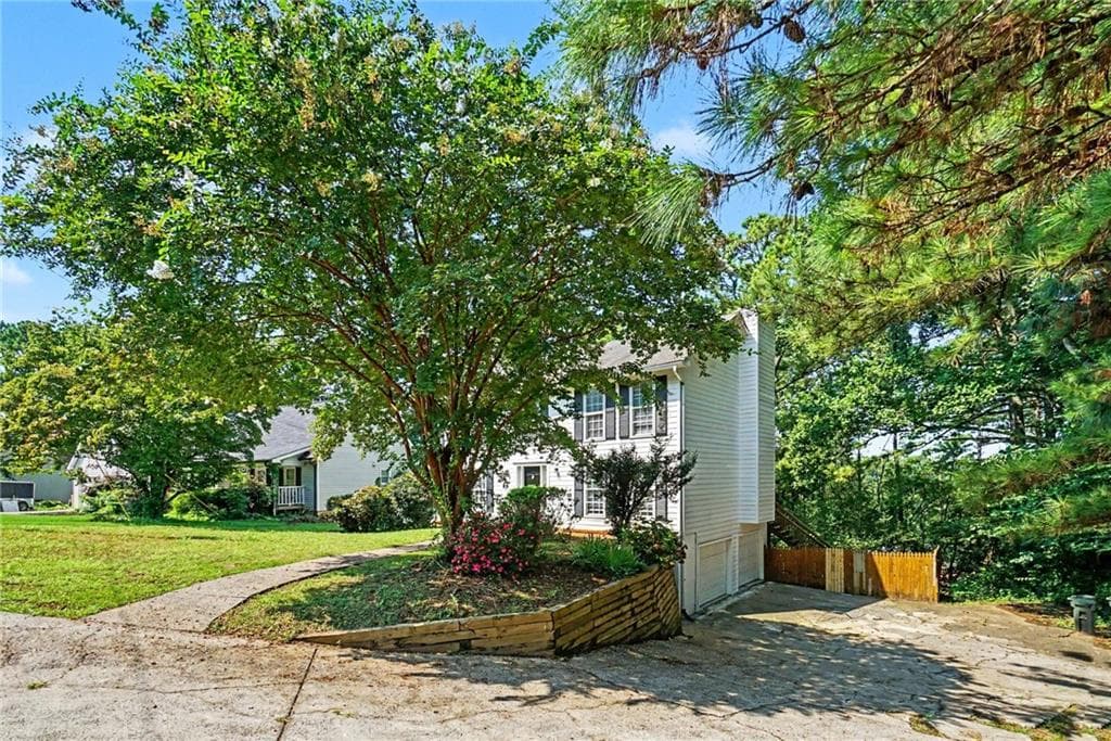 4 bedroom, 3 bathroom, 2,146 sq ft single family residence under contract at 2993 Carrollton Court, Marietta, GA 30066