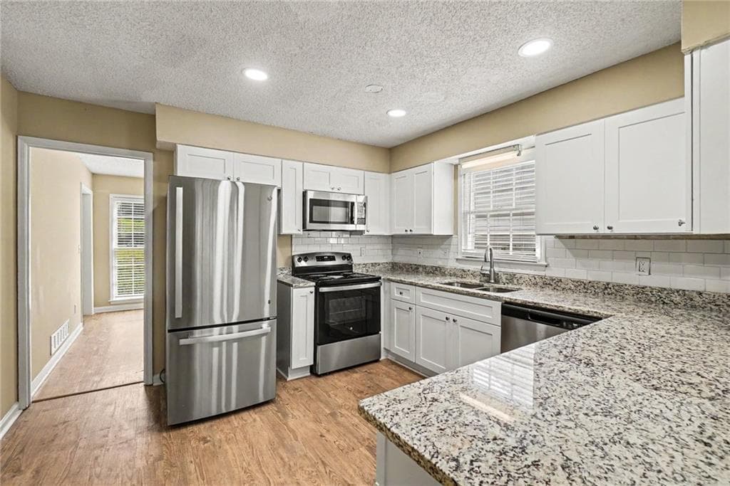 4 bedroom, 3 bathroom, 2,146 sq ft single family residence under contract at 2993 Carrollton Court, Marietta, GA 30066 — photo 8