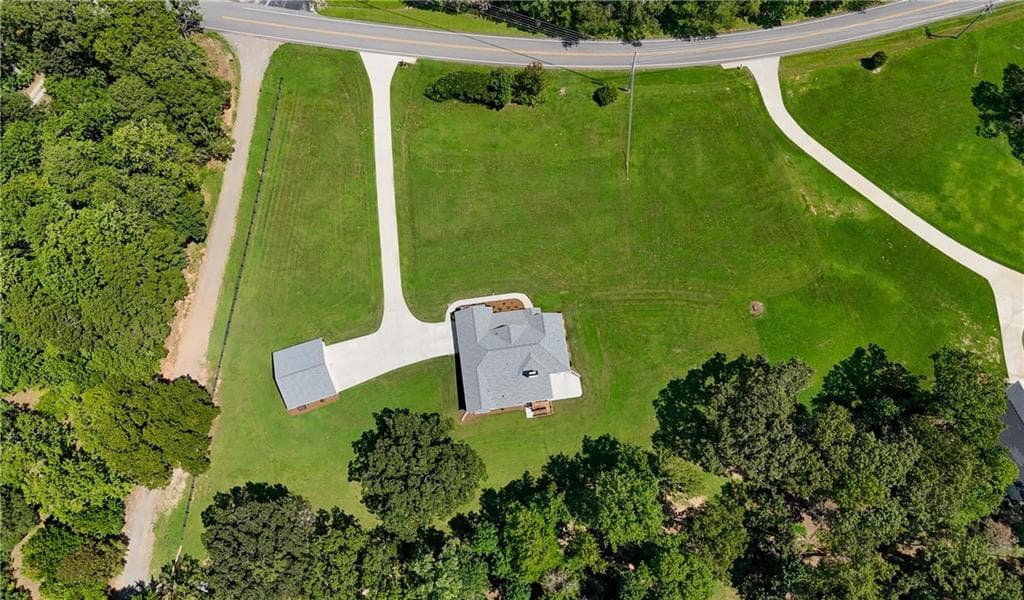 4 bedroom, 3 bathroom, 4,111 sq ft single family residence for sale at 8149 Kelly Bridge Road, Dawsonville, GA 30534 — photo 3