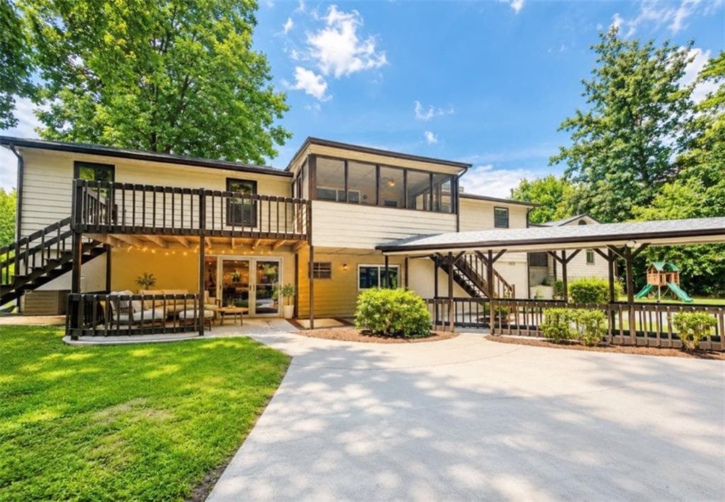 5 bedroom, 4 bathroom, 3,404 sq ft single family residence for sale at 1929 Sharon Road, Cumming, GA 30041 — photo 4