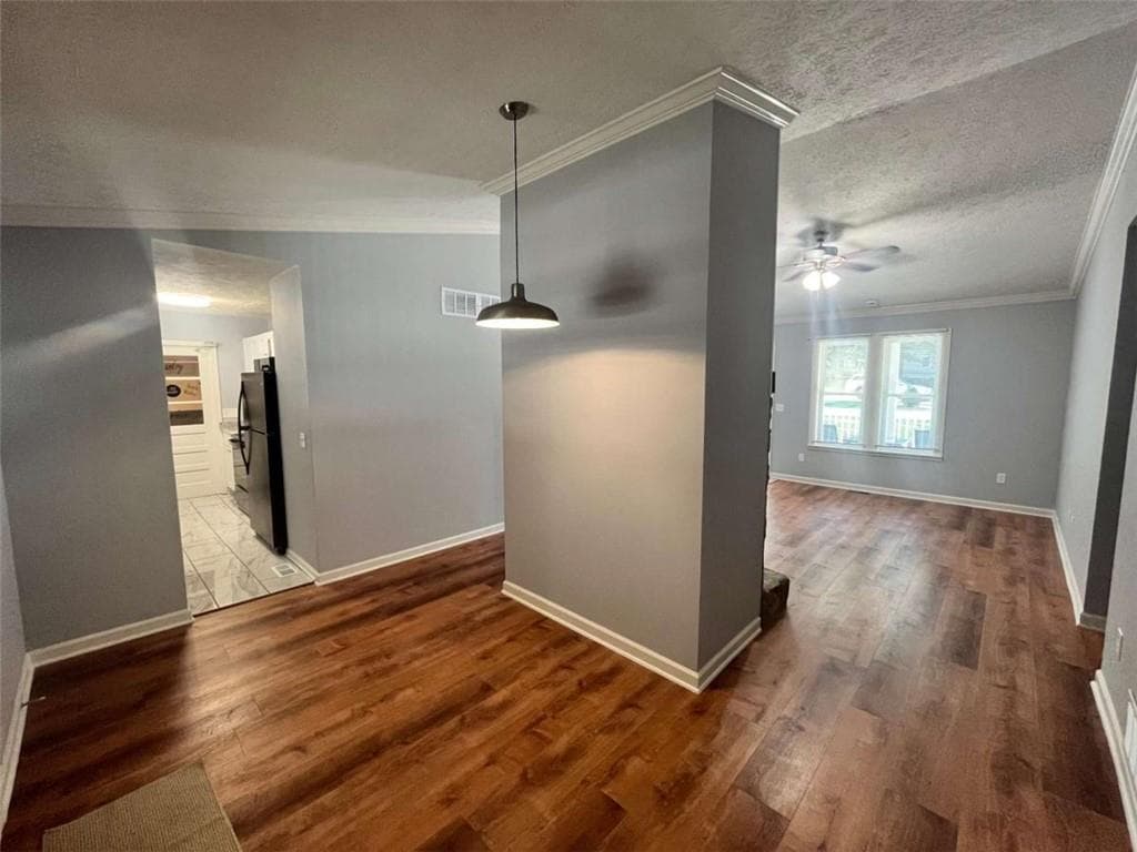 3 bedroom, 2 bathroom, 1,186 sq ft single family residence for sale at 6015 Sumter Drive, Douglasville, GA 30135 — photo 4