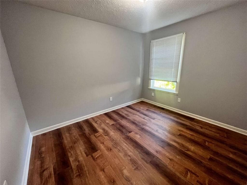 3 bedroom, 2 bathroom, 1,186 sq ft single family residence for sale at 6015 Sumter Drive, Douglasville, GA 30135 — photo 7