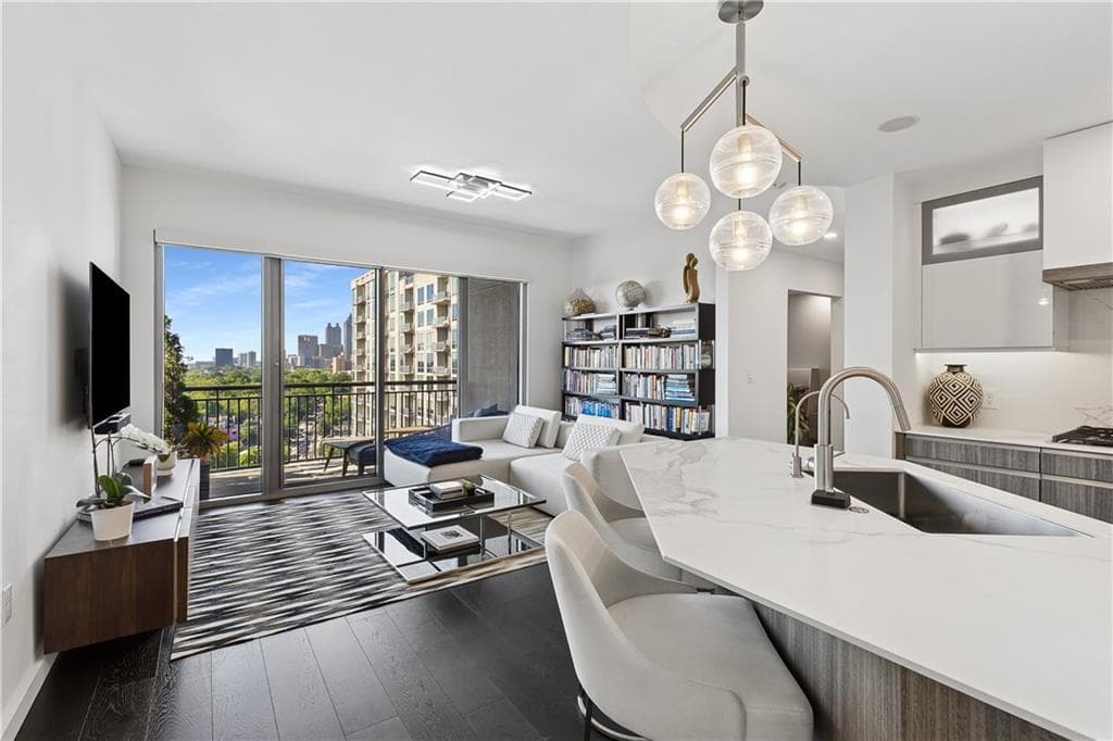 1 bedroom, 1 bathroom, 1,020 sq ft condominium for sale at 222 12th Street 2105, Atlanta, GA 30309 — photo 8