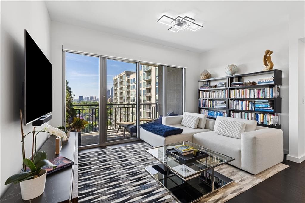 1 bedroom, 1 bathroom, 1,020 sq ft condominium for sale at 222 12th Street 2105, Atlanta, GA 30309 — photo 10