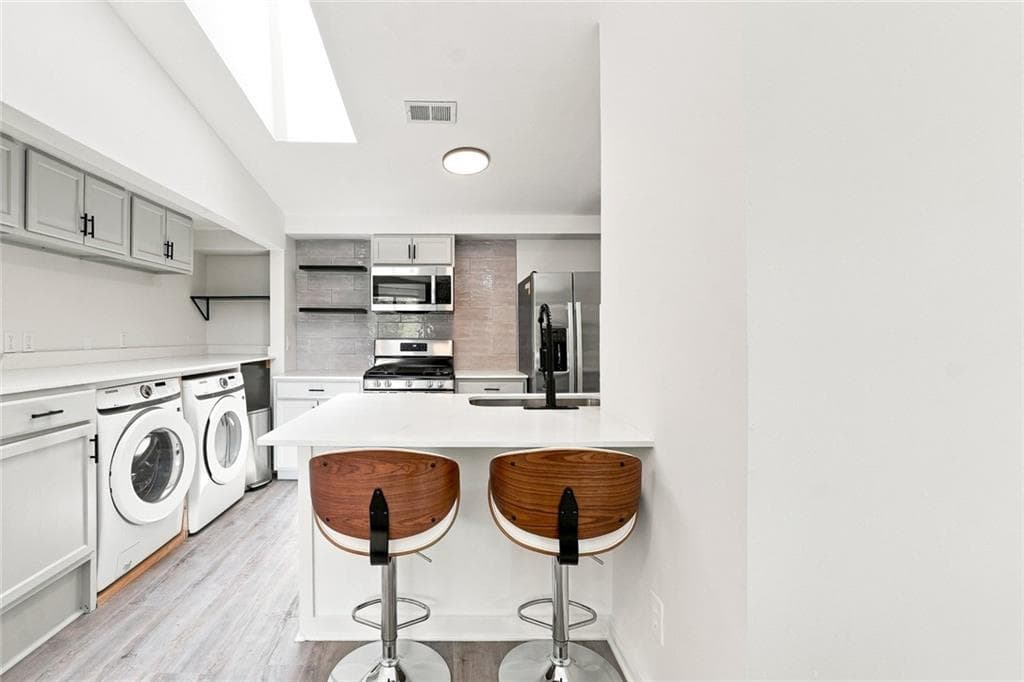 2 bedroom, 2 bathroom, 1,064 sq ft condominium for sale at 1362 Keys Lake Drive, Atlanta, GA 30319 — photo 9