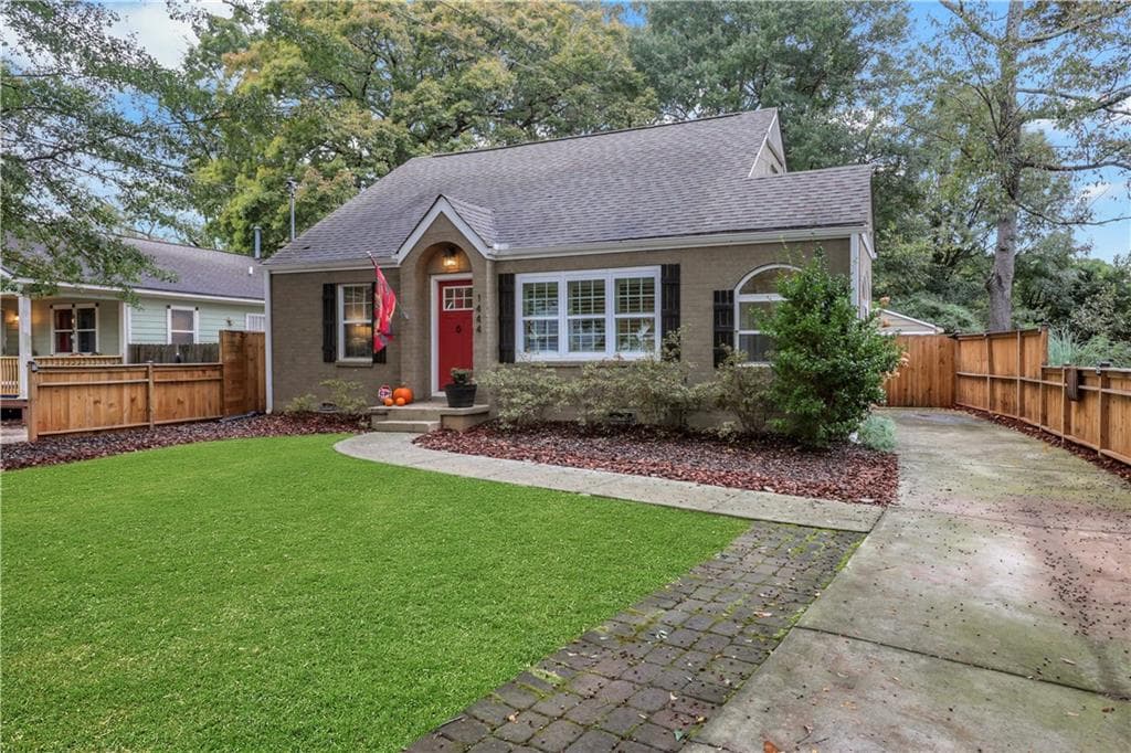 3 bedroom, 2 bathroom, 1,656 sq ft single family residence for sale at 1444 Mcpherson Avenue, Atlanta, GA 30316 — photo 2