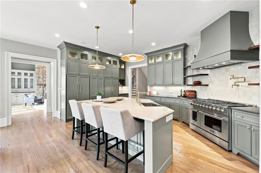 6 bedroom, 9 bathroom, 10,250 sq ft single family residence for sale at 6756 Hedge Row Lane, Gainesville, GA 30506 — photo 5