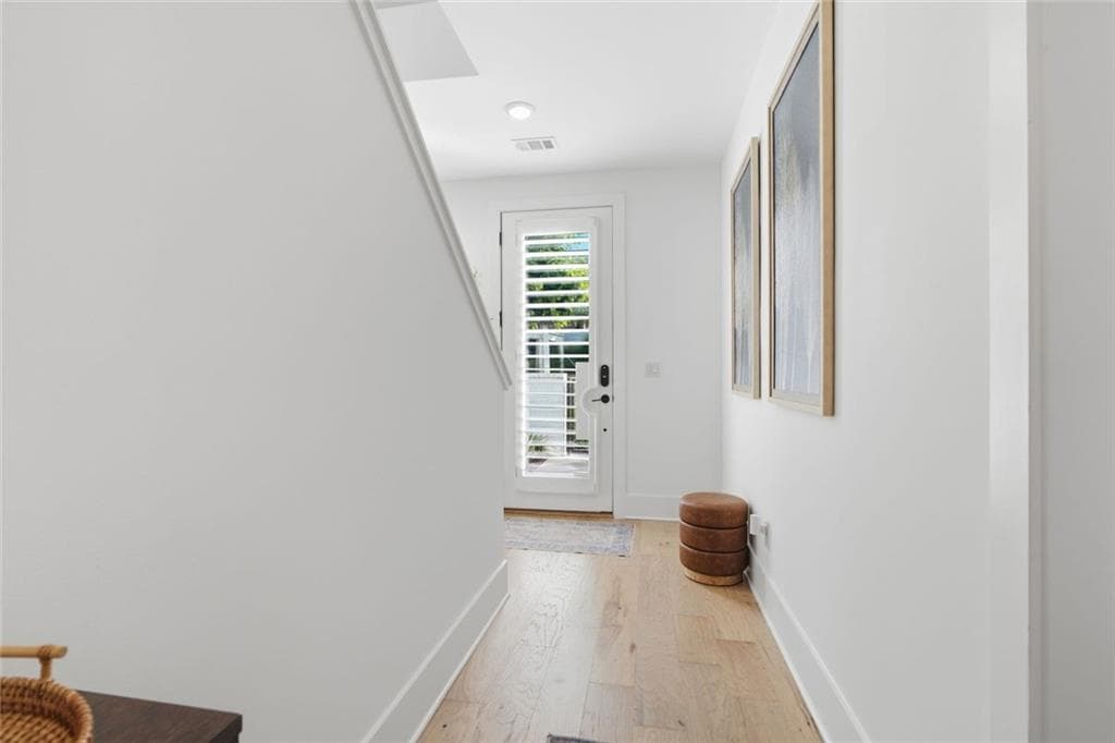 4 bedroom, 4 bathroom, 2,804 sq ft townhouse for sale at 6905 Viridian Alley, Alpharetta, GA 30005 — photo 7