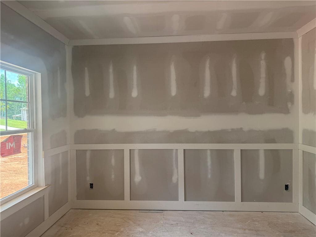 5 bedroom, 5 bathroom, 3,681 sq ft single family residence for sale at 158 Blackberry Court, Pendergrass, GA 30567 — photo 3