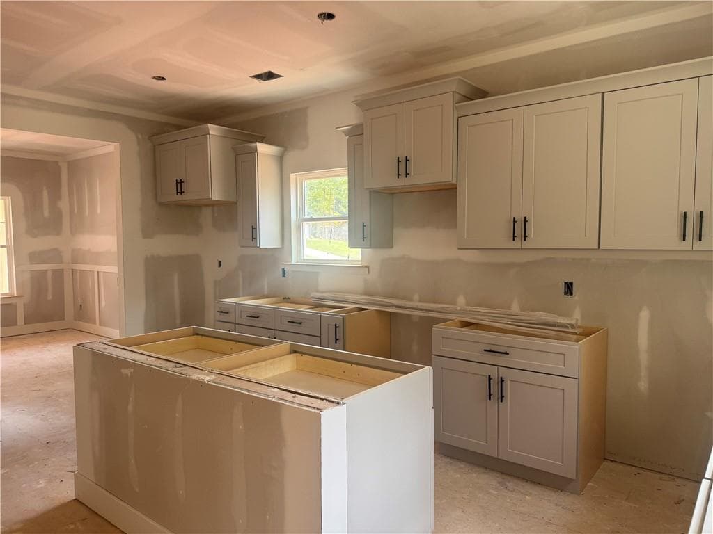 5 bedroom, 5 bathroom, 3,681 sq ft single family residence for sale at 158 Blackberry Court, Pendergrass, GA 30567 — photo 7