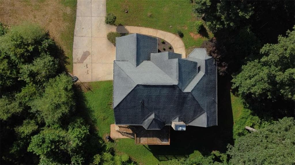 5 bedroom, 4 bathroom, 2,368 sq ft single family residence for sale at 318 Waterford Circle, Cornelia, GA 30531 — photo 9