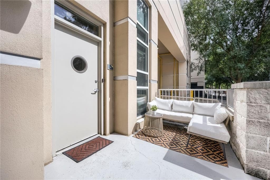 1 bedroom, 1 bathroom, 652 sq ft condominium for sale at 860 Peachtree Street 105, Atlanta, GA 30308 — photo 3