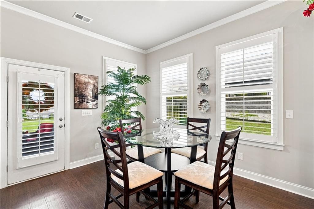 5 bedroom, 4 bathroom, 4,370 sq ft single family residence for sale at 1604 Falcon Court, Locust Grove, GA 30248 — photo 7