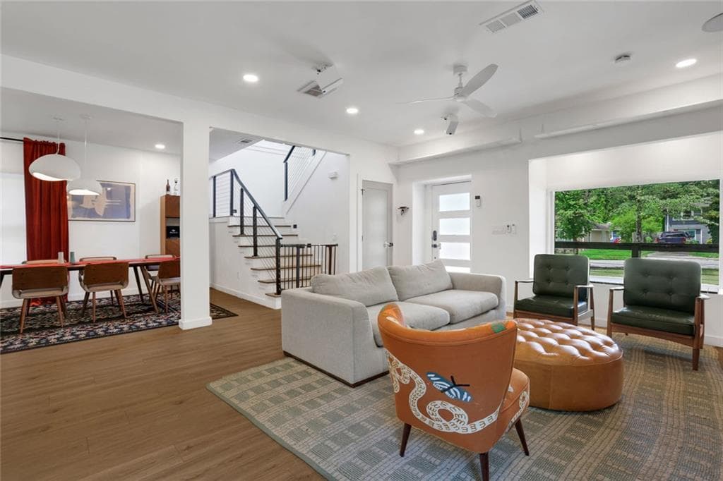 4 bedroom, 3 bathroom, 2,780 sq ft single family residence under contract at 1956 Baker Road, Atlanta, GA 30318 — photo 8