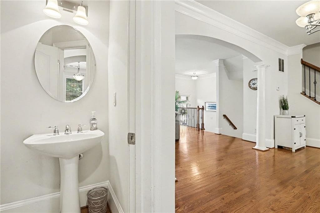 4 bedroom, 4 bathroom, 2,741 sq ft townhouse for sale at 2669 Derby Walk, Atlanta, GA 30319 — photo 9