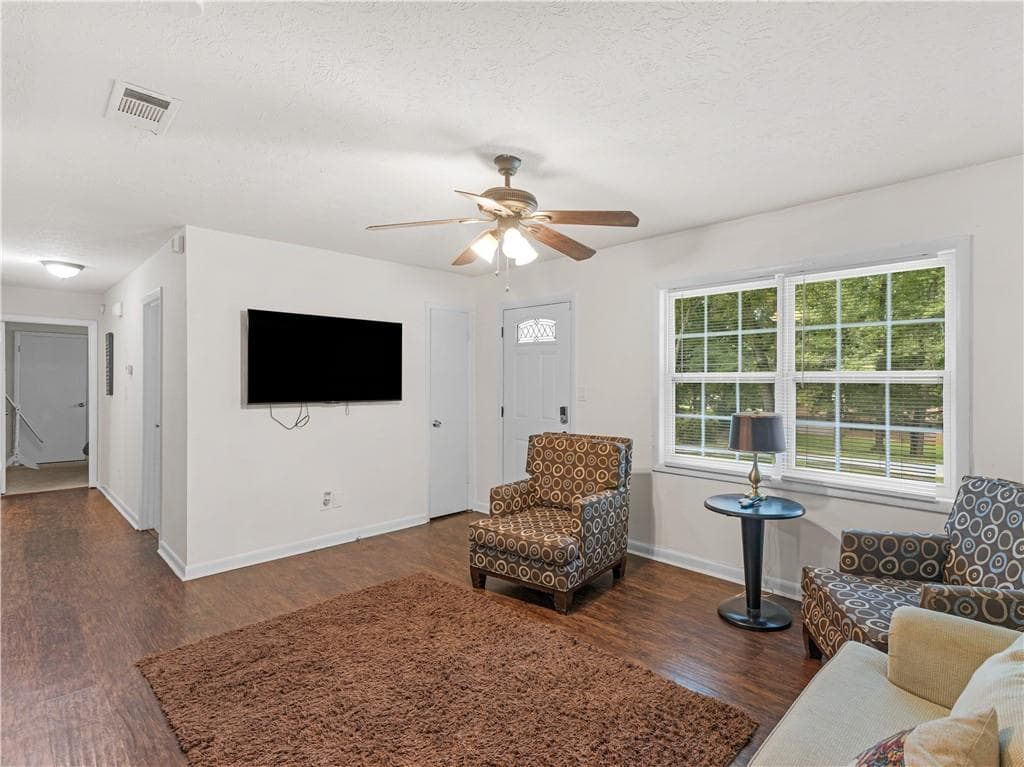 3 bedroom, 2 bathroom, 1,100 sq ft single family residence for sale at 2027 Chestnut Log Drive, Lithia Springs, GA 30122 — photo 4