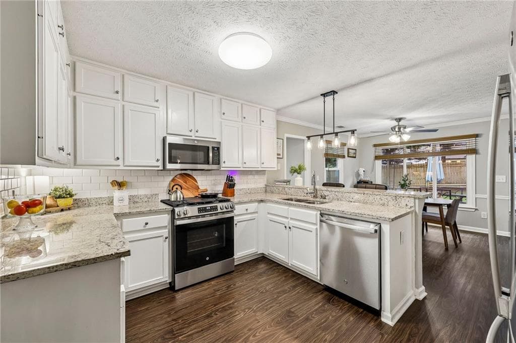 4 bedroom, 3 bathroom, 2,406 sq ft single family residence for sale at 2362 Dover Lane, Snellville, GA 30078 — photo 8