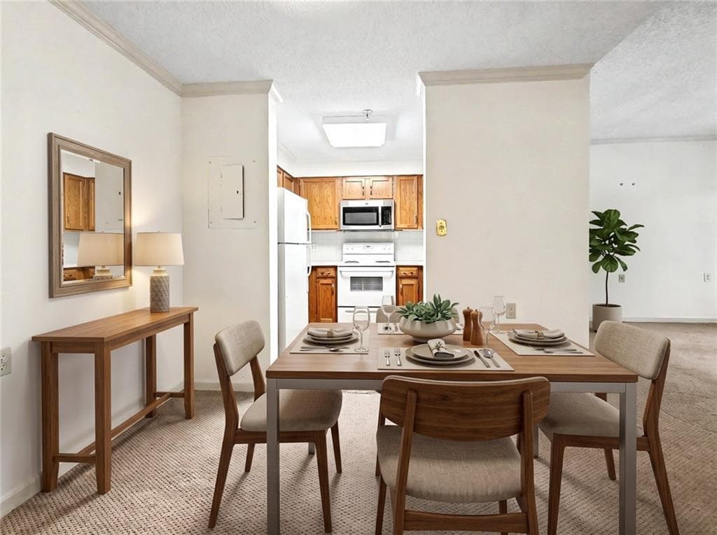 1 bedroom, 1 bathroom, 872 sq ft condominium under contract at 1800 Clairmont Lake A204, Decatur, GA 30033 — photo 8
