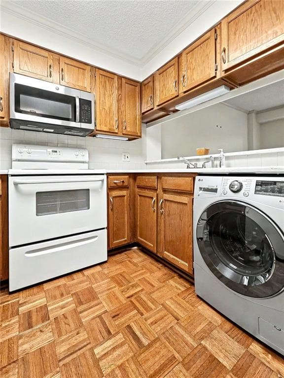 1 bedroom, 1 bathroom, 872 sq ft condominium under contract at 1800 Clairmont Lake A204, Decatur, GA 30033 — photo 9