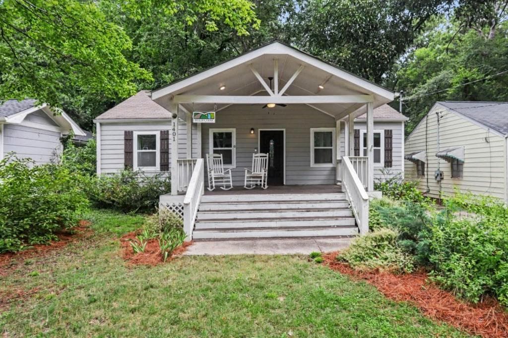 3 bedroom, 3 bathroom, 1,697 sq ft single family residence for sale at 1401 Mims Street, Atlanta, GA 30314
