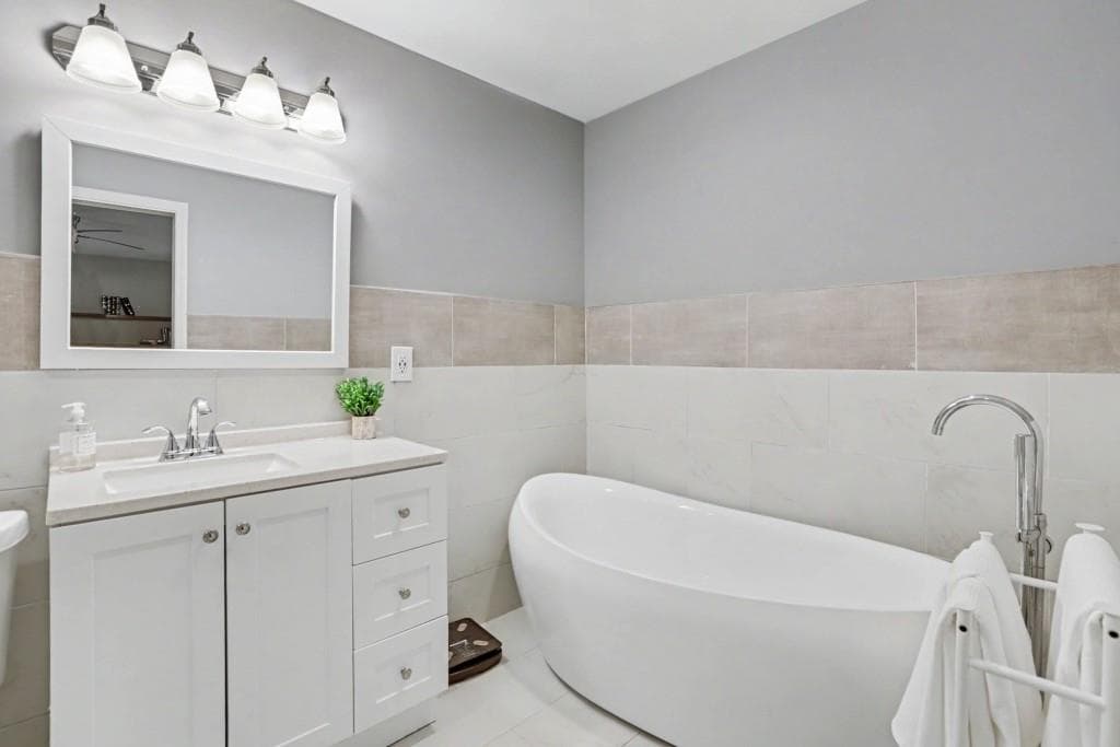 3 bedroom, 3 bathroom, 1,697 sq ft single family residence for sale at 1401 Mims Street, Atlanta, GA 30314 — photo 6