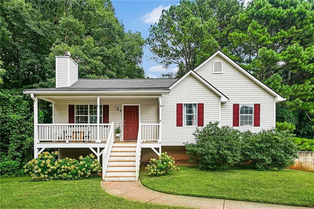 3 bedroom, 3 bathroom, 1,333 sq ft single family residence for sale at 50 S Wilson Street, Villa Rica, GA 30180 — photo 1 of 27