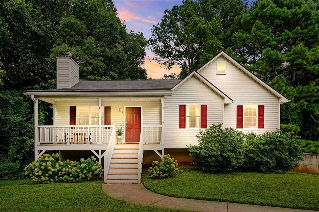 3 bedroom, 3 bathroom, 1,333 sq ft single family residence for sale at 50 S Wilson Street, Villa Rica, GA 30180 — photo 2