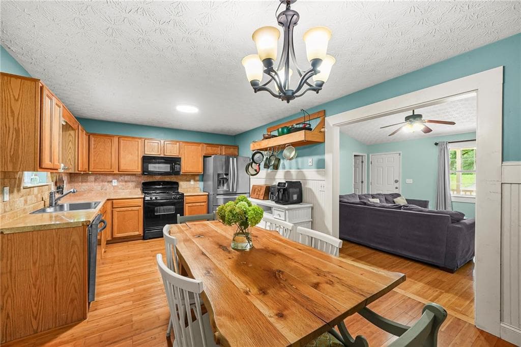 3 bedroom, 3 bathroom, 1,333 sq ft single family residence for sale at 50 S Wilson Street, Villa Rica, GA 30180 — photo 8