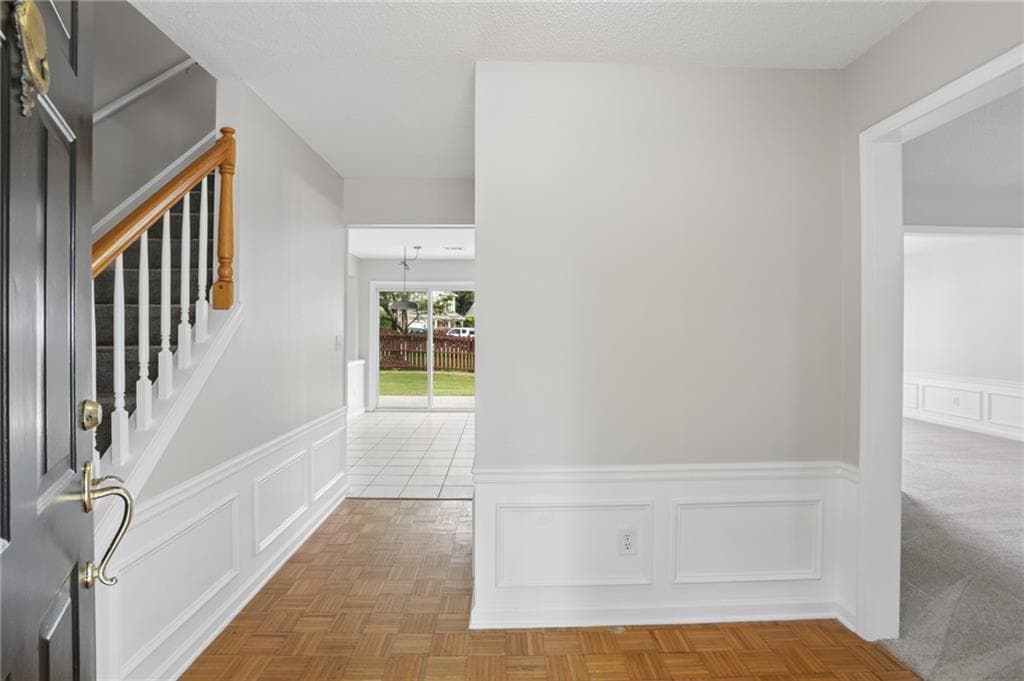 4 bedroom, 3 bathroom, 2,164 sq ft single family residence under contract at 11980 Carriage Park Lane, Johns Creek, GA 30097 — photo 3