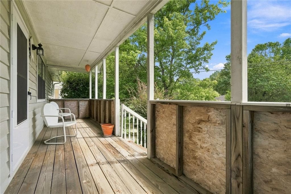 3 bedroom, 2 bathroom, 1,940 sq ft single family residence under contract at 1320 Sunsweet Drive, Lawrenceville, GA 30043 — photo 3
