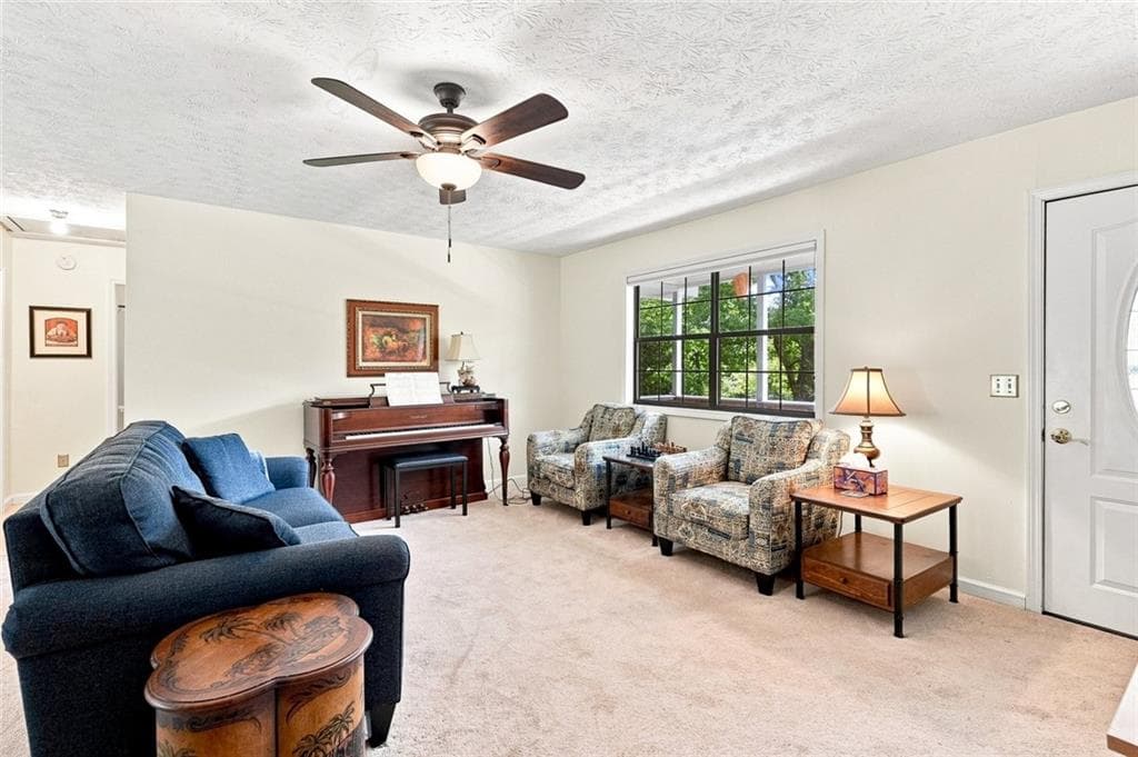3 bedroom, 2 bathroom, 1,940 sq ft single family residence under contract at 1320 Sunsweet Drive, Lawrenceville, GA 30043 — photo 6