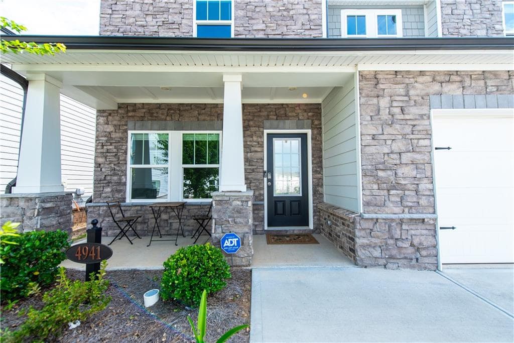 4 bedroom, 3 bathroom, 2,657 sq ft single family residence for sale at 4941 Silver Canoe Way, Lawrenceville, GA 30044 — photo 3