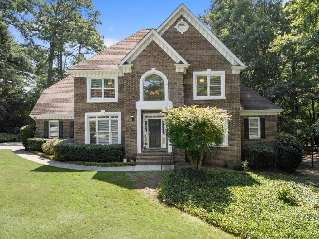 5 bedroom, 5 bathroom, 5,807 sq ft single family residence for sale at 1430 Roanoke Trace, Grayson, GA 30017 — photo 3