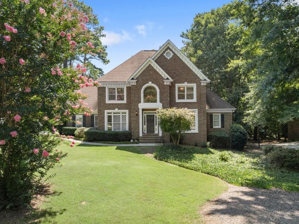 5 bedroom, 5 bathroom, 5,807 sq ft single family residence for sale at 1430 Roanoke Trace, Grayson, GA 30017 — photo 4