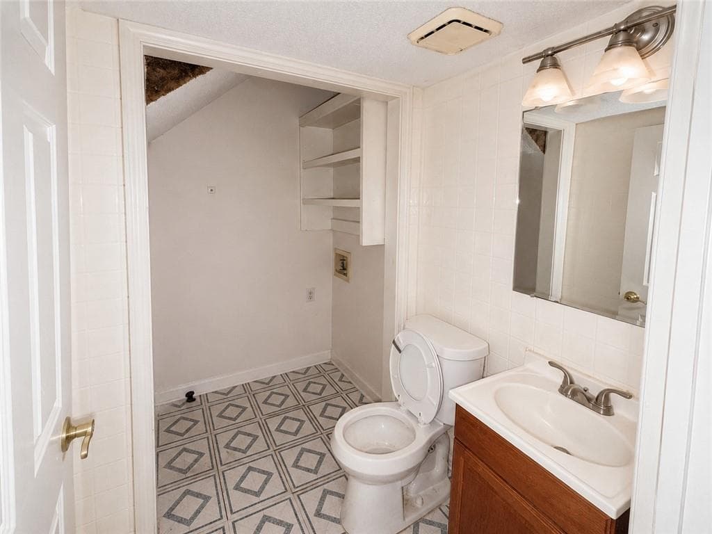 3 bedroom, 2 bathroom, 1,144 sq ft townhouse for sale at 4375 Barrington Place, Macon, GA 31210 — photo 8