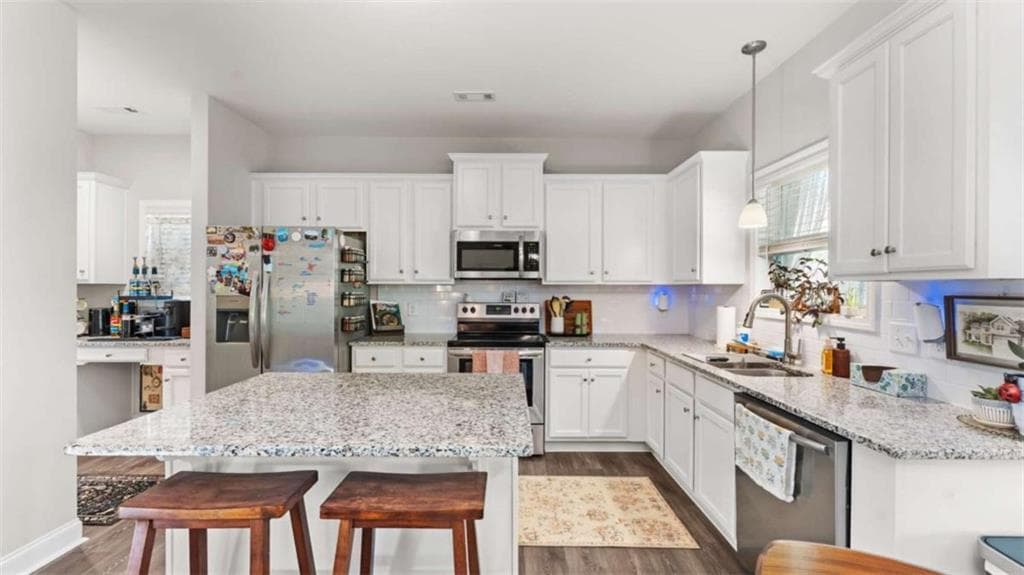4 bedroom, 3 bathroom, 2,488 sq ft single family residence for sale at 71 Oakdale Way, Temple, GA 30179 — photo 8