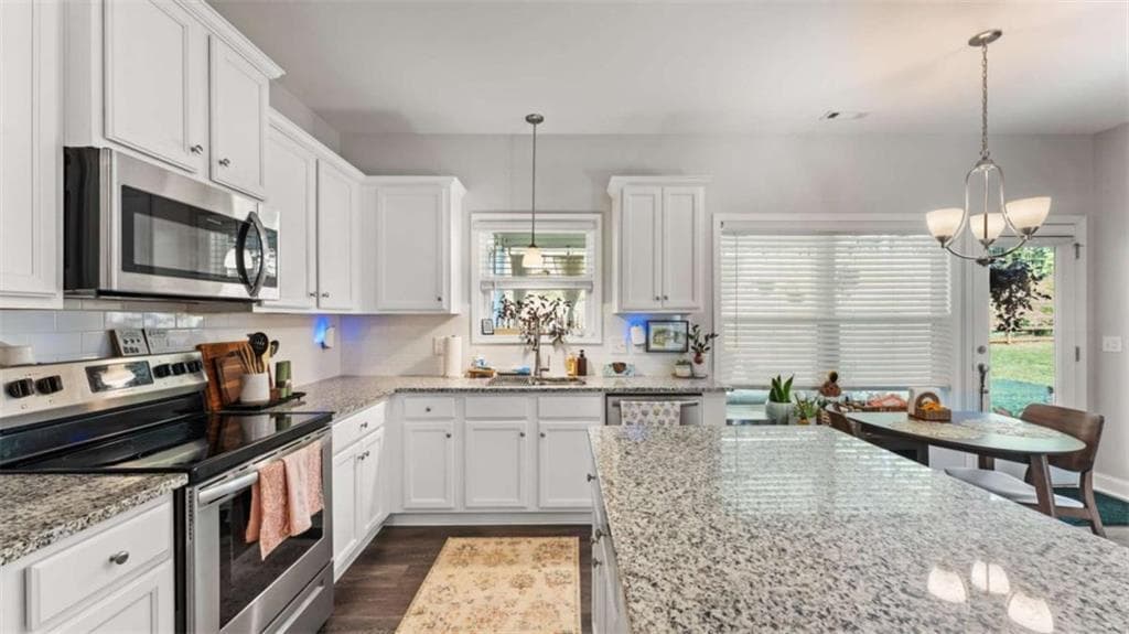 4 bedroom, 3 bathroom, 2,488 sq ft single family residence for sale at 71 Oakdale Way, Temple, GA 30179 — photo 9