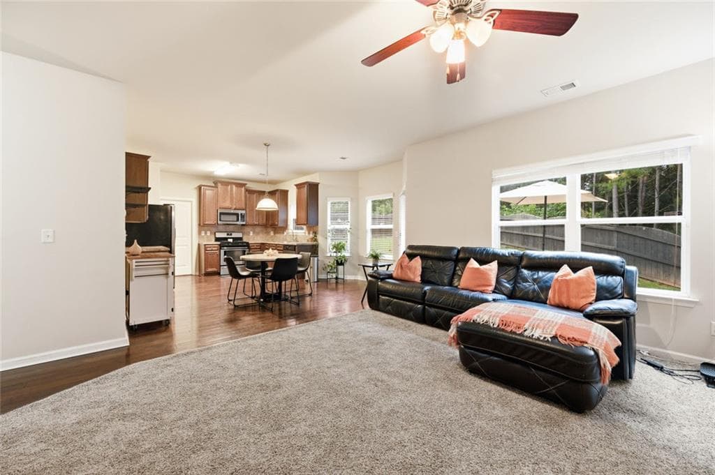 3 bedroom, 3 bathroom, 3,000 sq ft single family residence for sale at 3096 Fonseca Pass, Atlanta, GA 30349 — photo 9