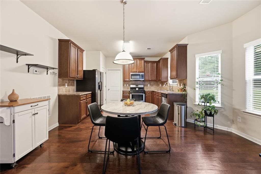 3 bedroom, 3 bathroom, 3,000 sq ft single family residence for sale at 3096 Fonseca Pass, Atlanta, GA 30349 — photo 10